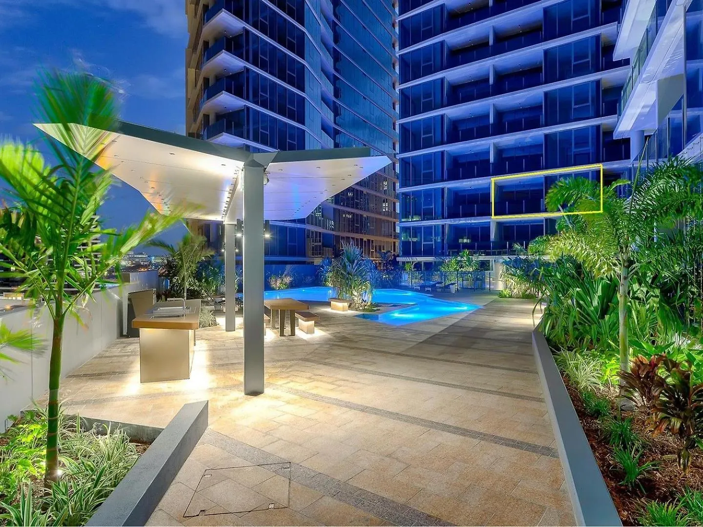 Bright And Modern Apt With Balcony, King Bed And Parking Brisbane 0*,