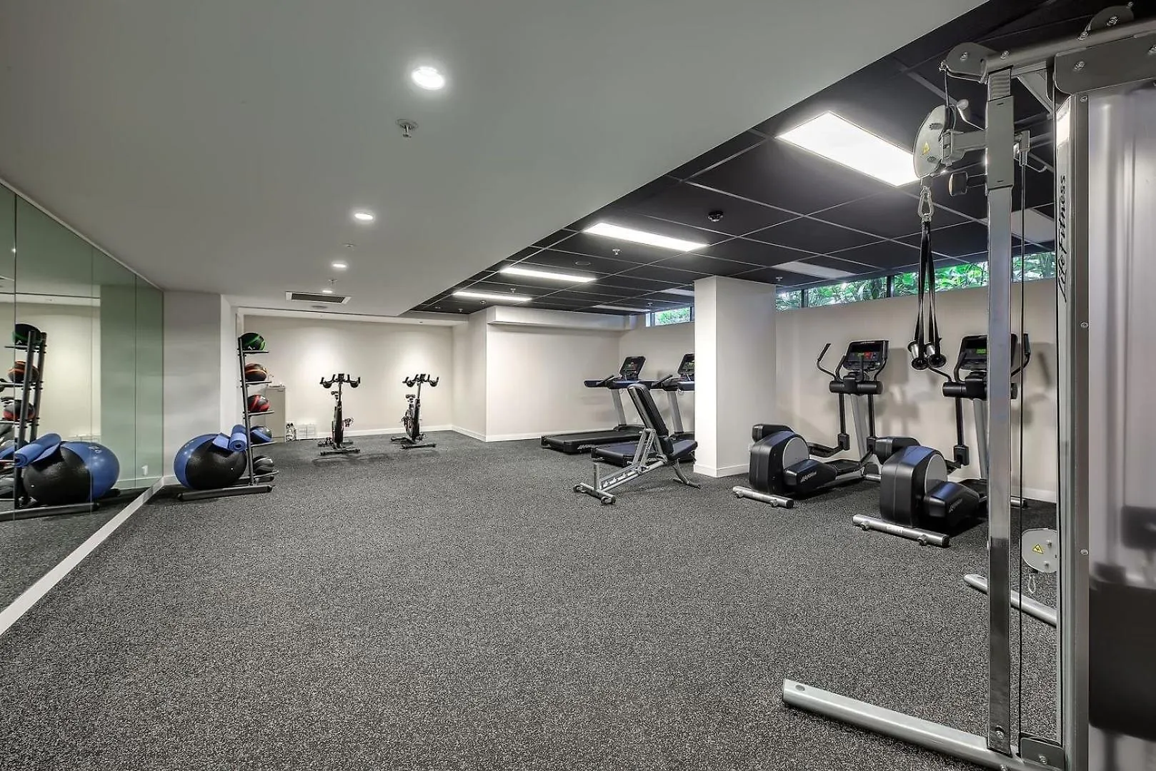 Lägenhet Bright And Modern Apt With Balcony, King Bed And Parking Brisbane Australien